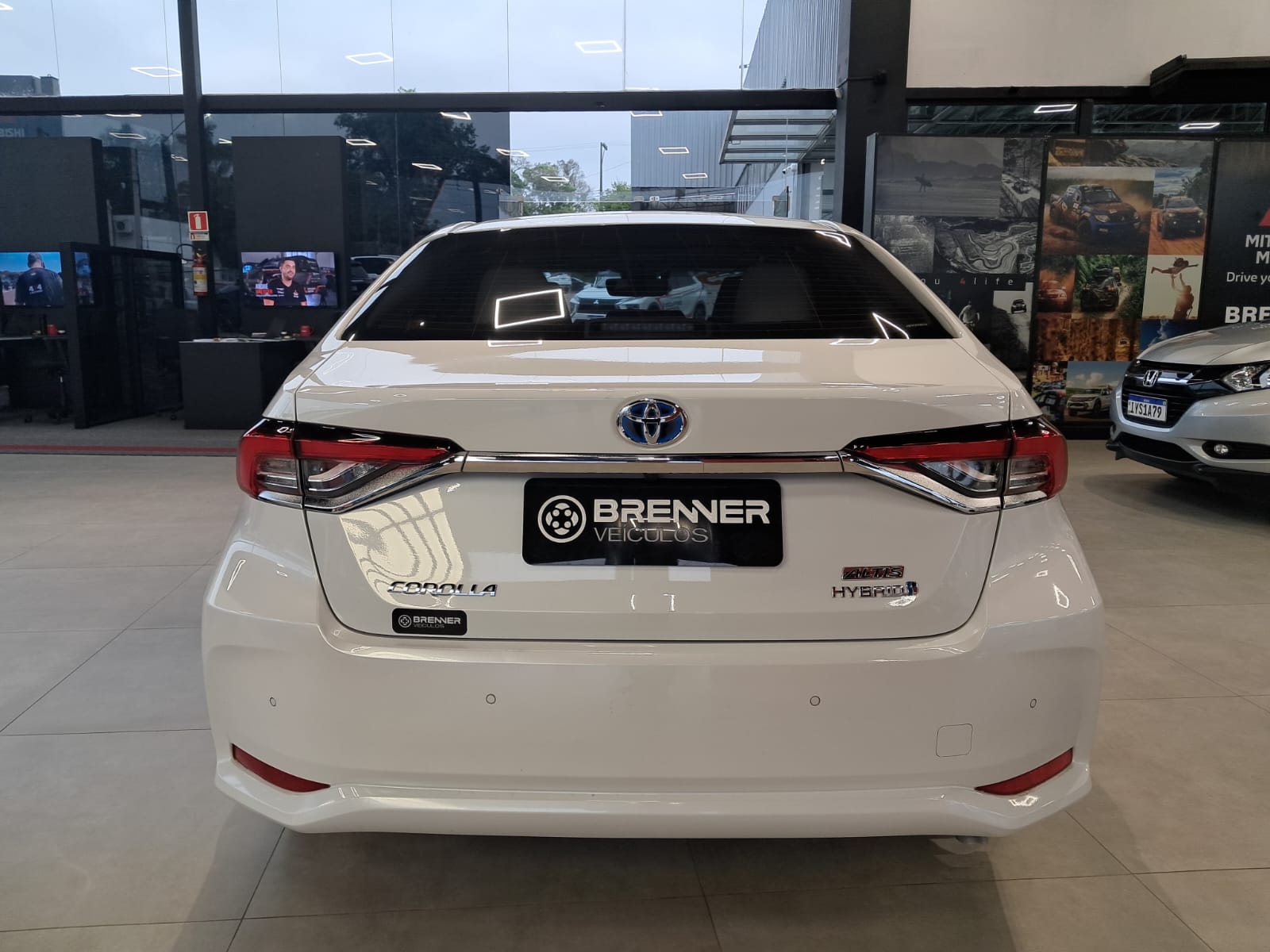 Foto Toyota Corolla Altis Hybrid 2023